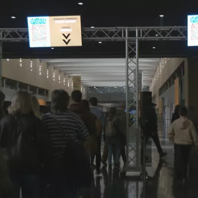 Gatibuk adin guztietako zaleak bildu ditu oholtzatik jaitsi aurretik