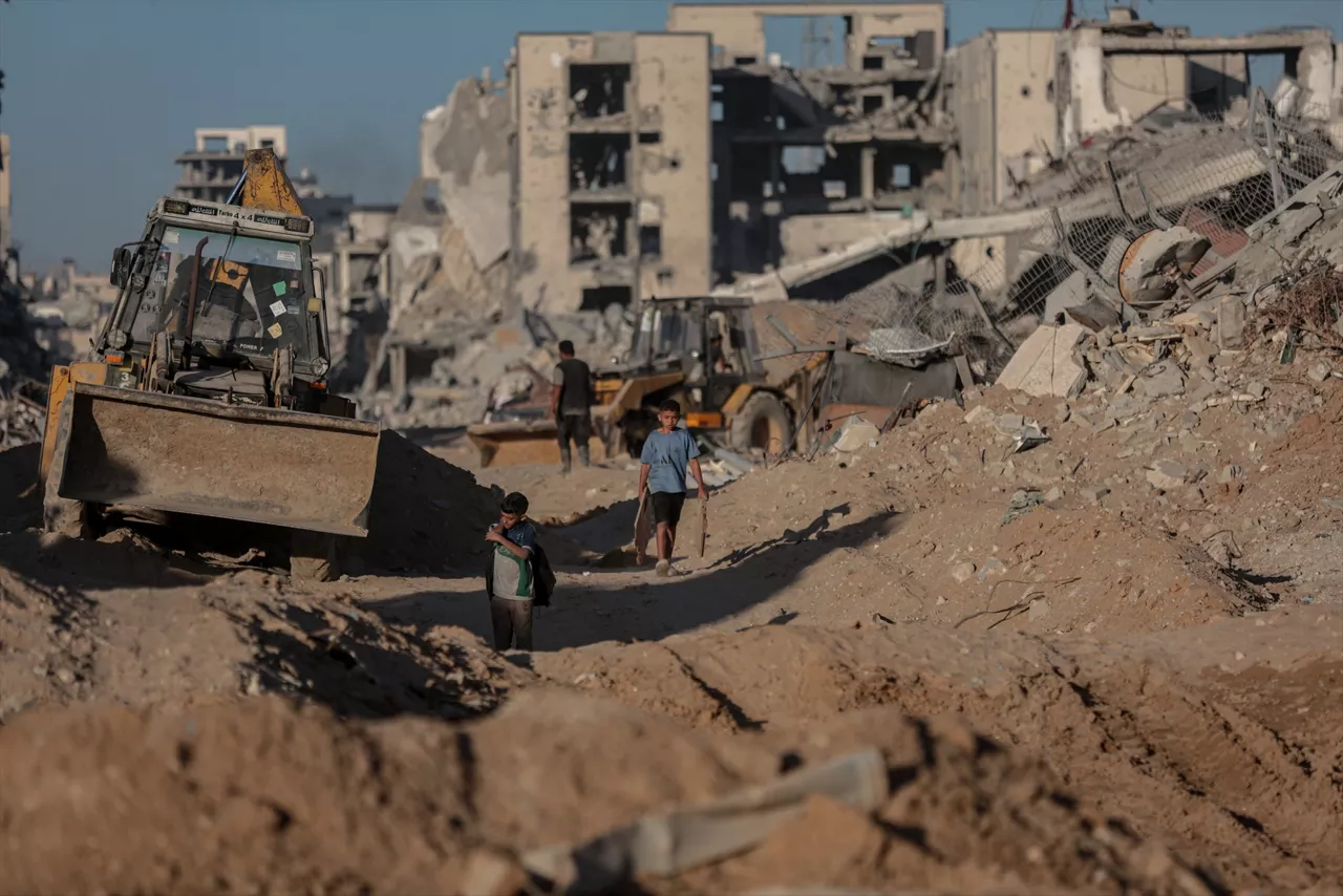 Israel autoriza la entrada de especialistas para buscar cuerpos de rehenes en Gaza

