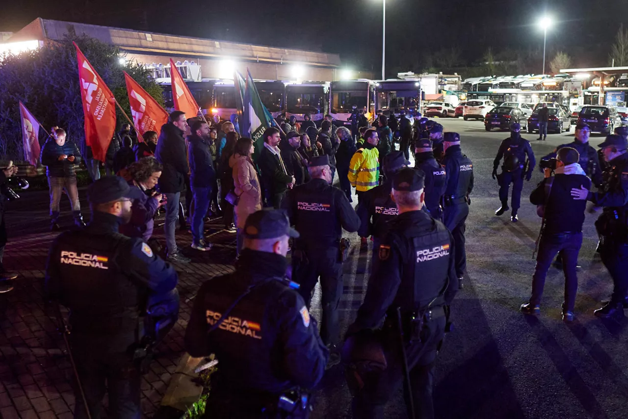 Imagen de piquetes a primera hora. Foto: EFE