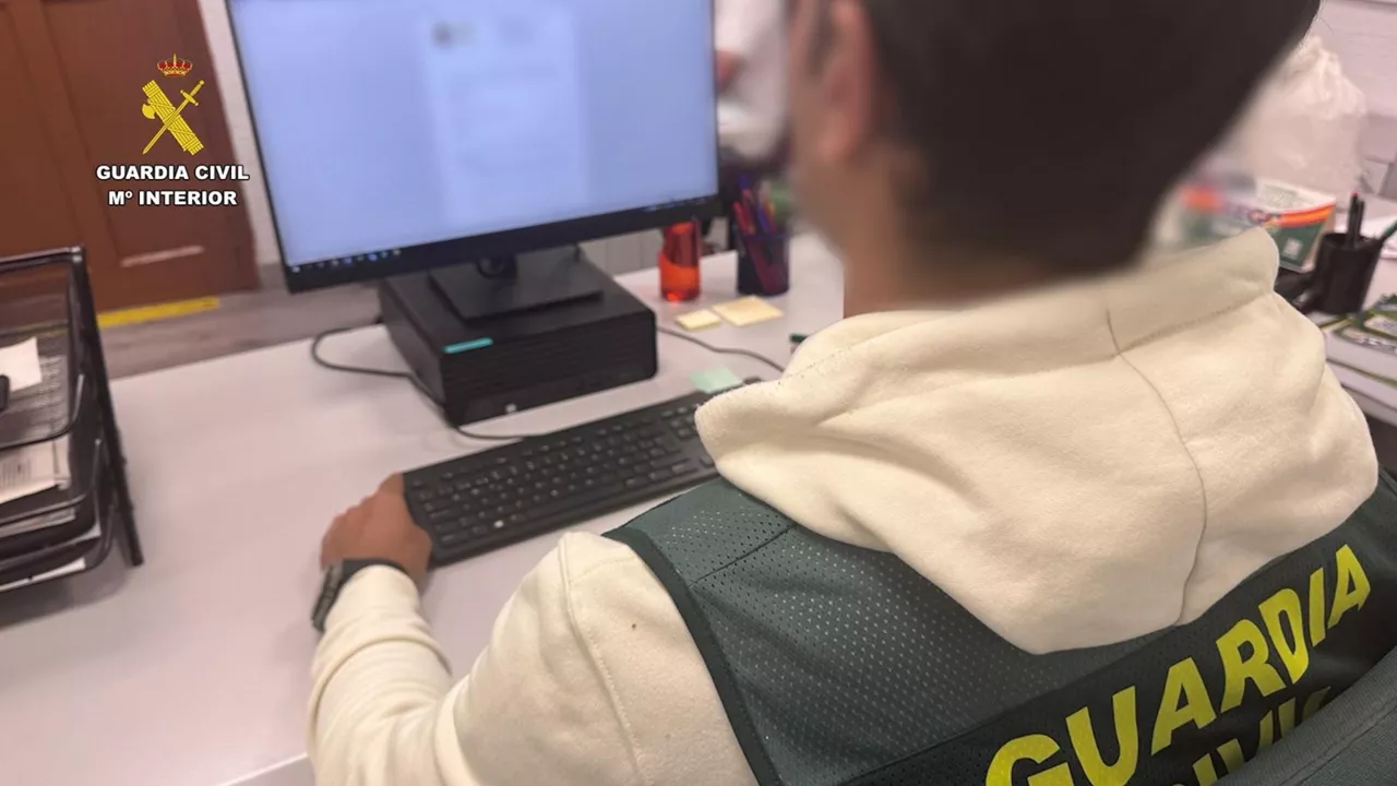 Agente de la Guardia Civil



REMITIDA / HANDOUT por GUARDIA CIVIL

Fotografía remitida a medios de comunicación exclusivamente para ilustrar la noticia a la que hace referencia la imagen, y citando la procedencia de la imagen en la firma

04/6/2026