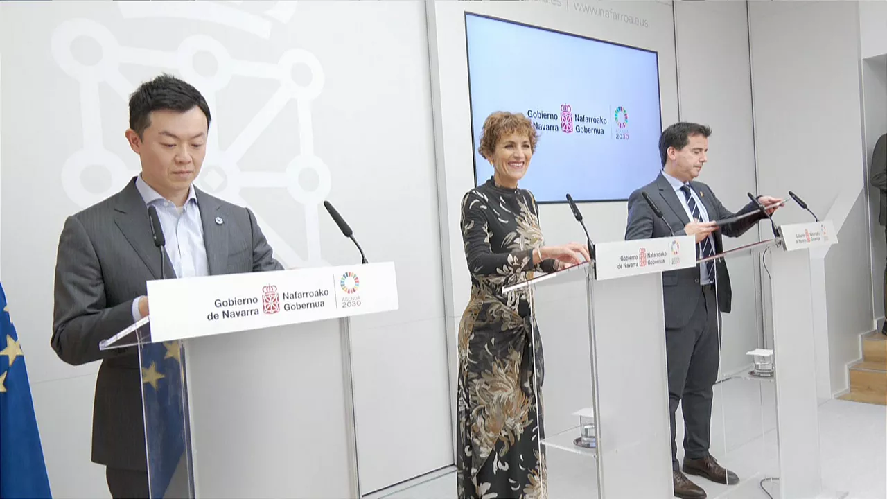 Wu, Chivite e Irujo, esta mañana.