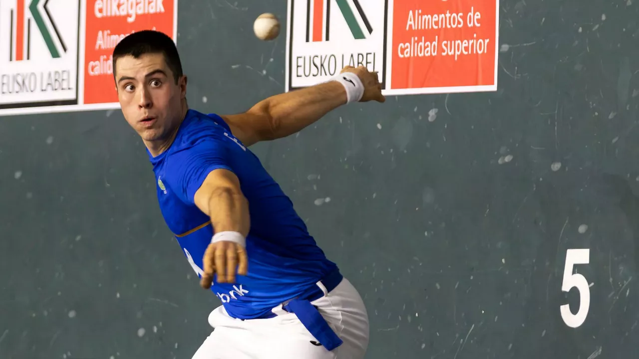 Iosu-Eskiroz-atzelaria