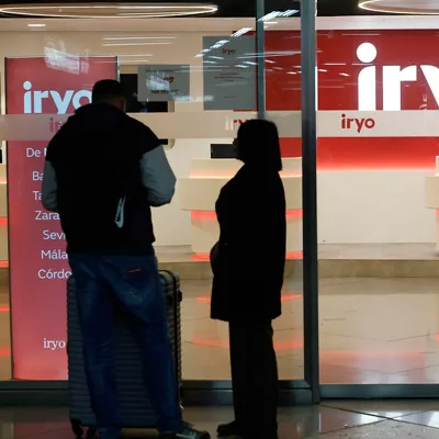MADRID, 19/01/2026.- Oficina de Iryo en la la estación de Atocha de Madrid este lunes. Treinta y nueve personas fallecidas y más de 20 heridas graves es el balance provisional del accidente entre dos trenes de alta velocidad en Adamuz (Córdoba), una tragedia cuyas causas empiezan a investigarse y que mantiene cortada la comunicación ferroviaria de alta velocidad entre Madrid y Andalucía. EFE/ Chema Moya
