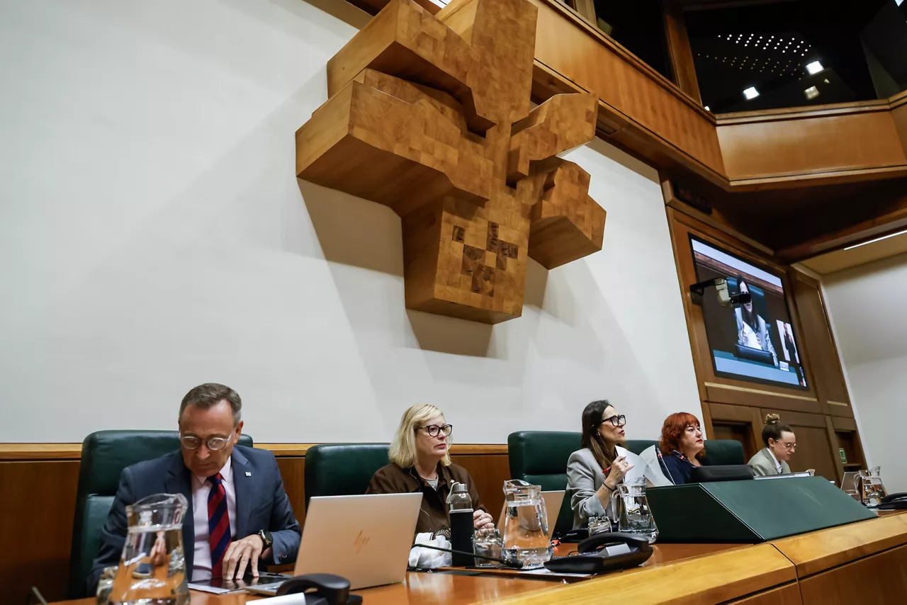 Legebiltzarra-mahaia