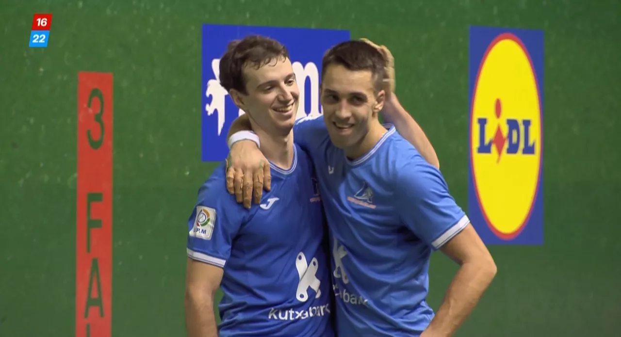 JULEN MARTIJA ETA JAVI ZABALA, ALTUNA ETA EZKURDIA MENDERATU ETA GERO. 