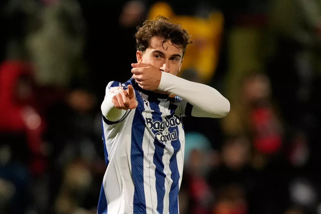 MIKEL GOTI REALEKO JOKALARIAK GOLA SARTU DU REUSEN AURKA, ERREGE KOPAN. 