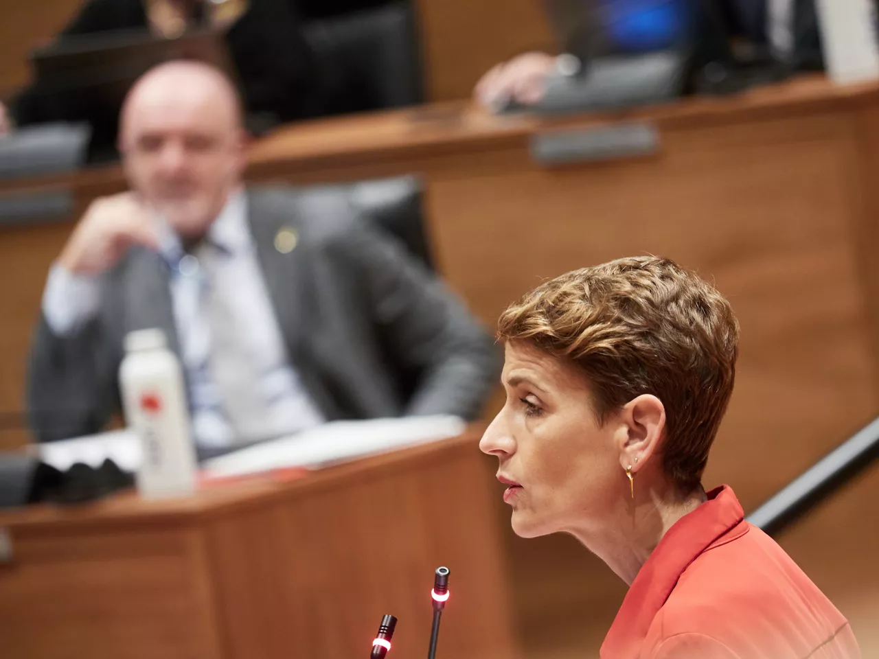 Maria Chivite, ce jeudi au Parlement de Navarre. Photos : Europa Press.