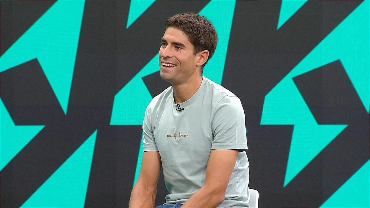 Mikel-Landa-entrevista-plato-ETB