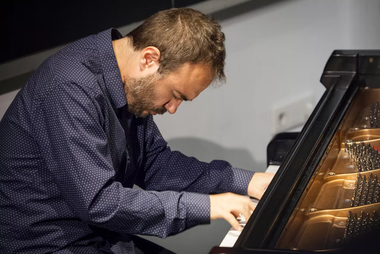 Moisés P. Sánchez pianistak Getxo Jazzen joko du
