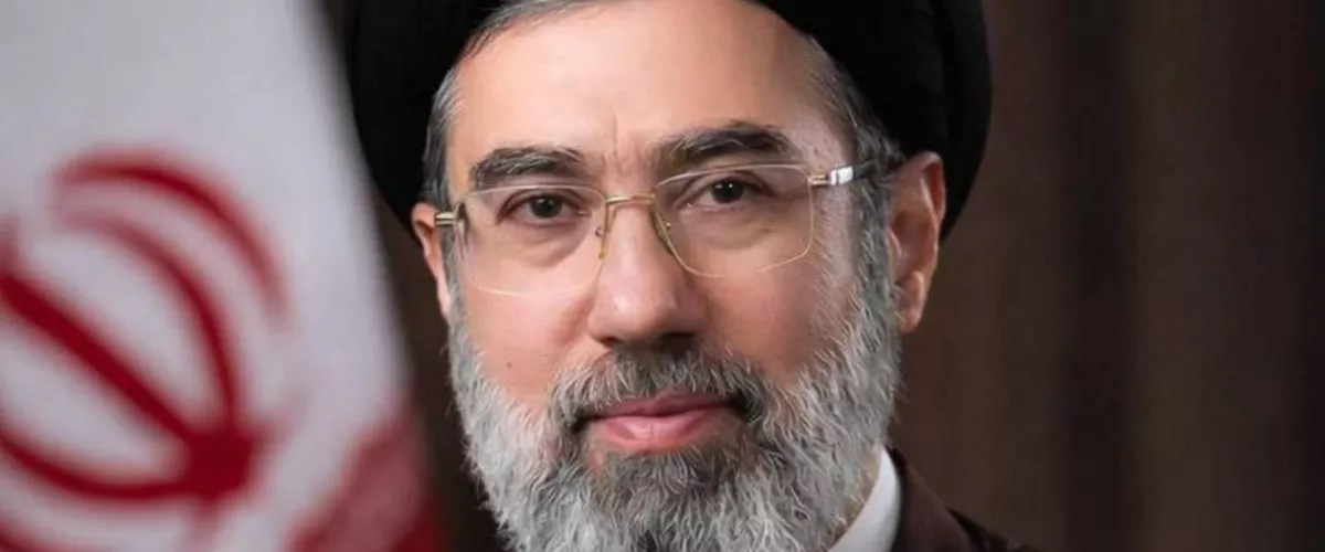 AME2098. BOGOTÁ (COLOMBIA), 08/03/2026.- Fotografía tomada a través de rastreo de redes de Mojtaba Jameneí, hijo del fallecido ayatolá, Ali Jameneí, quién fue elegido como líder supremo de Irán, informó este domingo en la noche la agencia IRNA. EFE/ Rastreo de Redes /SOLO USO EDITORIAL/ SOLO DISPONIBLE PARA ILUSTRAR LA NOTICIA QUE ACOMPAÑA (CRÉDITO OBLIGATORIO)
