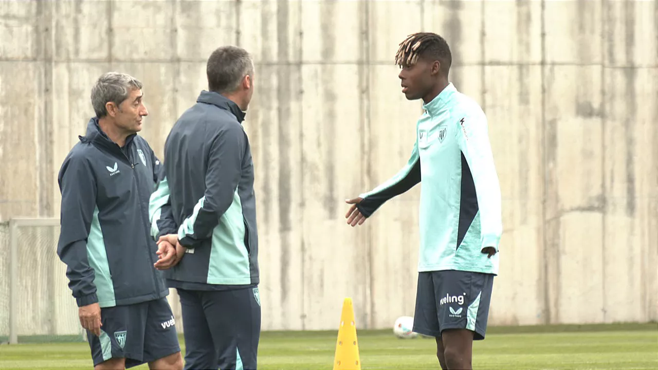 conversacion-valverde-nico-williams-entrenamiento-lezama