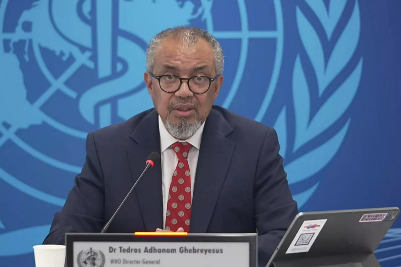 GINEBRA, 07/05/2026.- El director de la Organización Mundial de la Saludd (OMS), Tedros Adhanom, durante la rueda de prensa sobre el hantavirus celebrada en Ginebra este jueves. La OMS aseguró hoy que el riesgo para la población de las Islas Canarias cuando llegue a este territorio el crucero en el que se ha declarado un brote de hantavirus "es bajo" y consideró que atender a los pasajeros que se encuentran en el crucero es "un deber moral". EFE/Captura de vídeo de la OMS - SOLO USO EDITORIAL/SOLO DISPONIBLE PARA ILUSTRAR LA NOTICIA QUE ACOMPAÑA (CRÉDITO OBLIGATORIO) -
