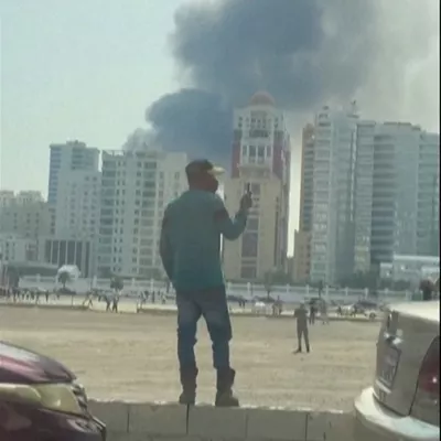 Irán ha respondido al ataque masivo desencadenado esta mañana por Estados Unidos e Israel con misiles dirigidos no solo contra territorio israelí, sino contra posiciones militares norteamericanas en sus bases en la región, concretamente en Bahréin, Qatar, Kuwait y Emiratos Árabes Unidos.