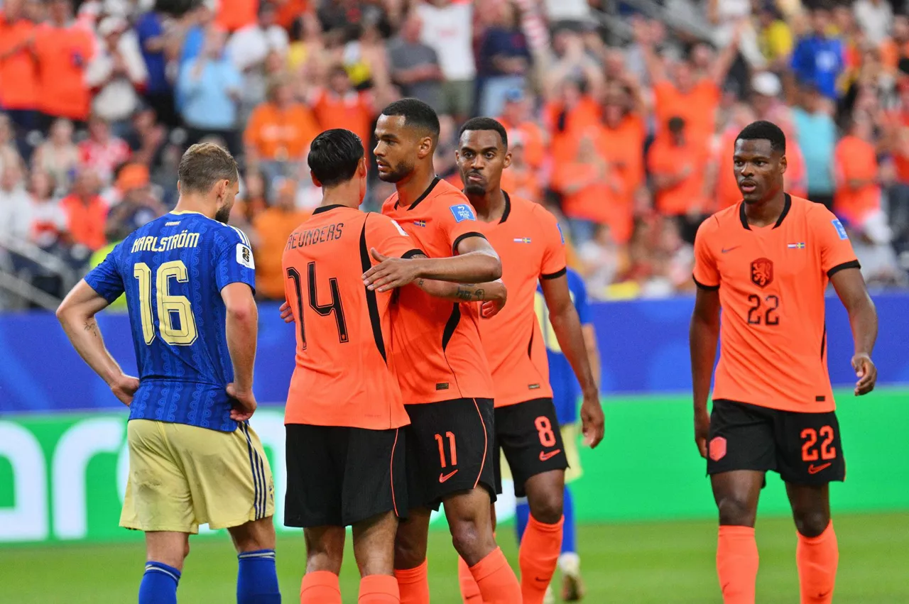 Países Bajos celebra unos de los goles de Gakpo.