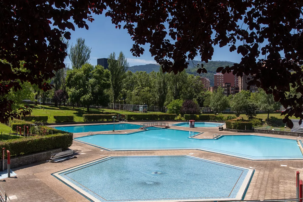 (Foto de ARCHIVO)

Imagen de las piscinas del polideportivo de Txurdinaga.



REMITIDA / HANDOUT por AYUNTAMIENTO DE BILBAO

Fotografía remitida a medios de comunicación exclusivamente para ilustrar la noticia a la que hace referencia la imagen, y citando la procedencia de la imagen en la firma

29/4/2026