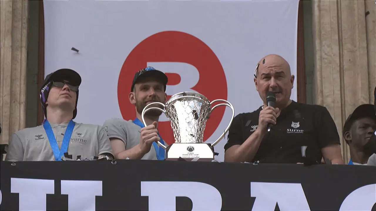 Ponsarnau-Surne-Bilbao-Fiba-Europe-Cup-balcon