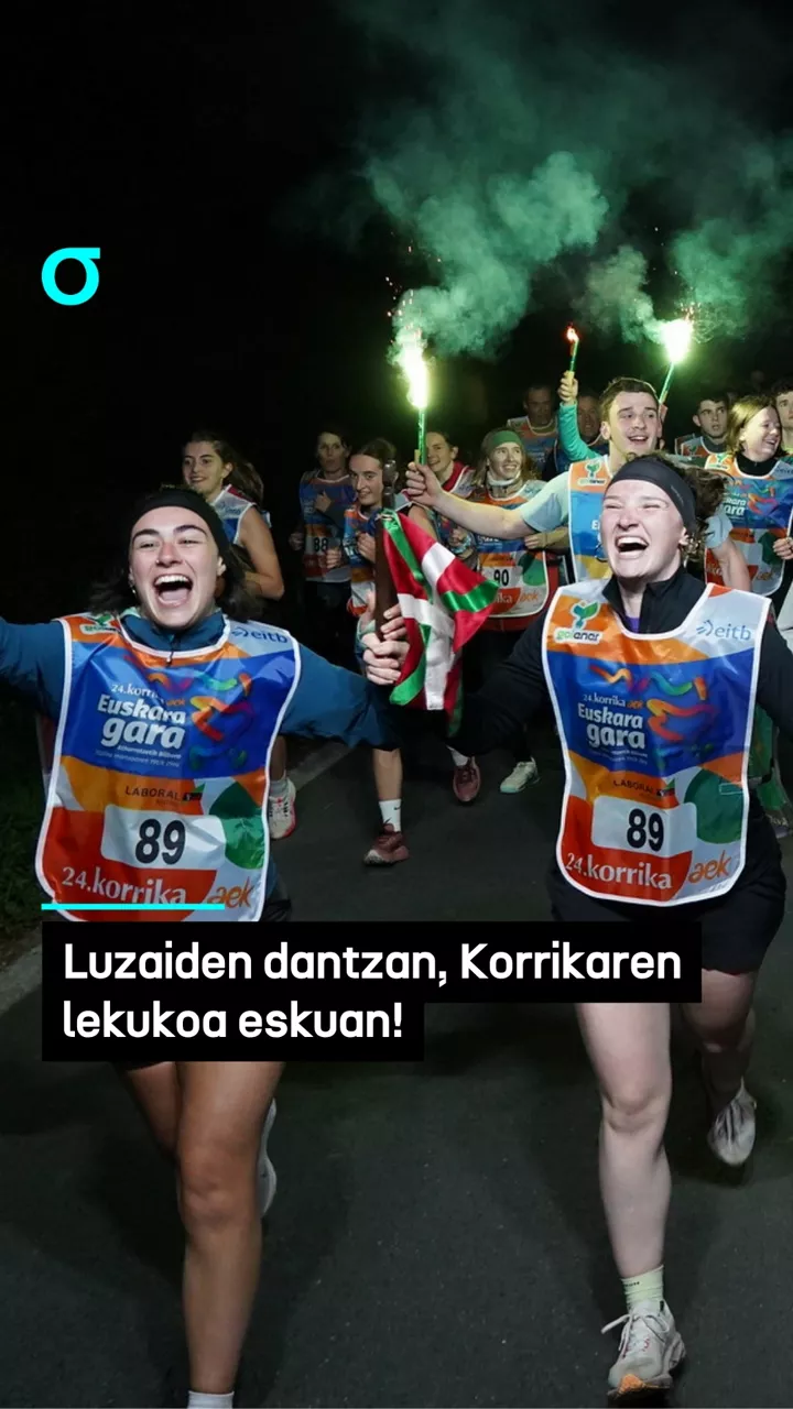 Arnegitik Luzaiderako bidean, Luzaideko bolantak taldeak dantzan hartu du Korrikaren lekukoa. 126. kilometroa egin duenean izan da, hain zuzen ere, gaueko 04:00ak aldera. Azken urteotako tradizioari eutsi diote, dantzan jarri baitira lekukoa hartu dutenean. 
