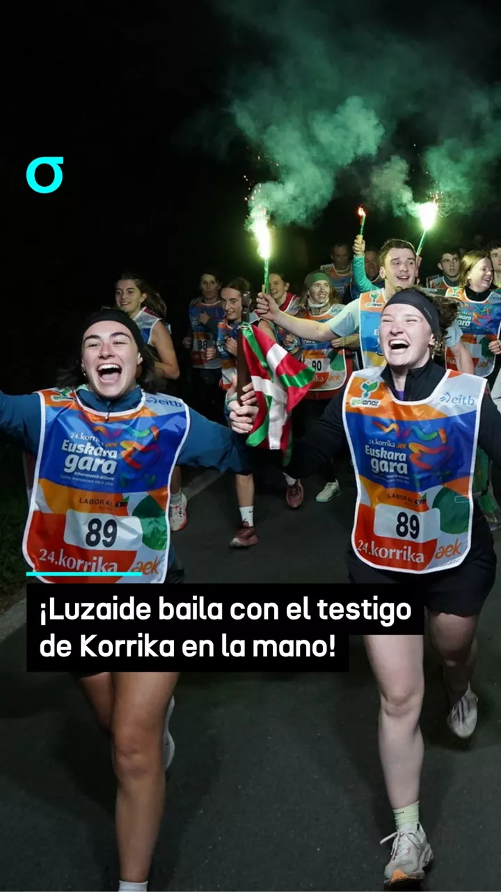 En el trayecto de Arnegi a Luzaide, el grupo Luzaideko Bolantak ha tomado el relevo de Korrika bailando. Ha sido justo cuando ha recorrido el kilómetro 126, sobre las 04:00 de la noche. Han mantenido la tradición de los últimos años, ya que se han puesto a bailar cuando han recogido el testigo. 
