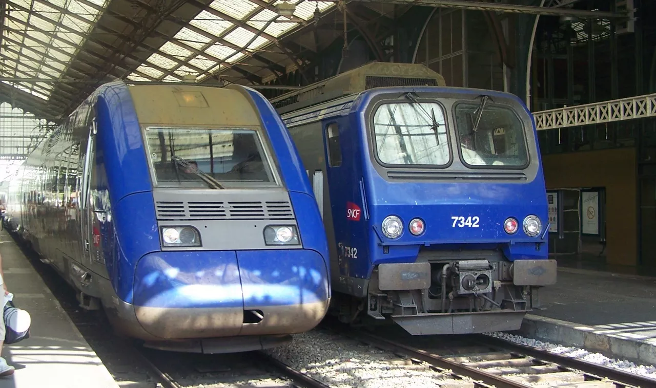 baiona trena geltokia