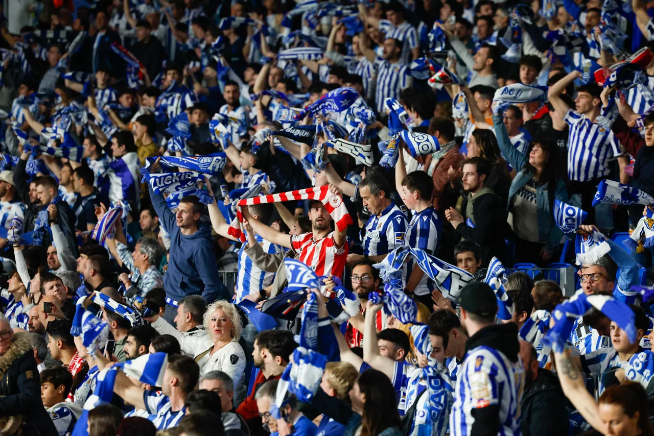 Aficionado del Athletic entre seguidores de la Real.
