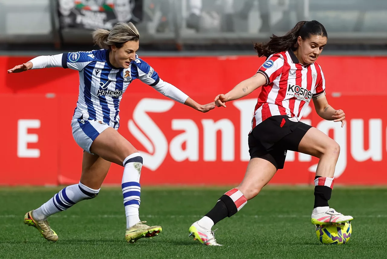 Claire Lavogez eta Naia Landaluze Athletic Reala derbia