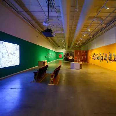 "Standing Here Wondering Which Way to Go" erakusketa Tabakaleran 