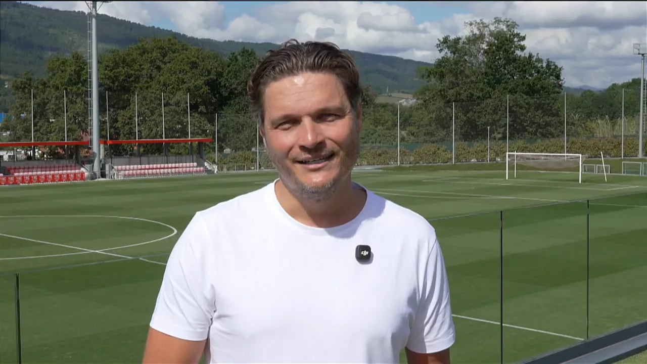 Edin Terzic, entrenador del Athletic