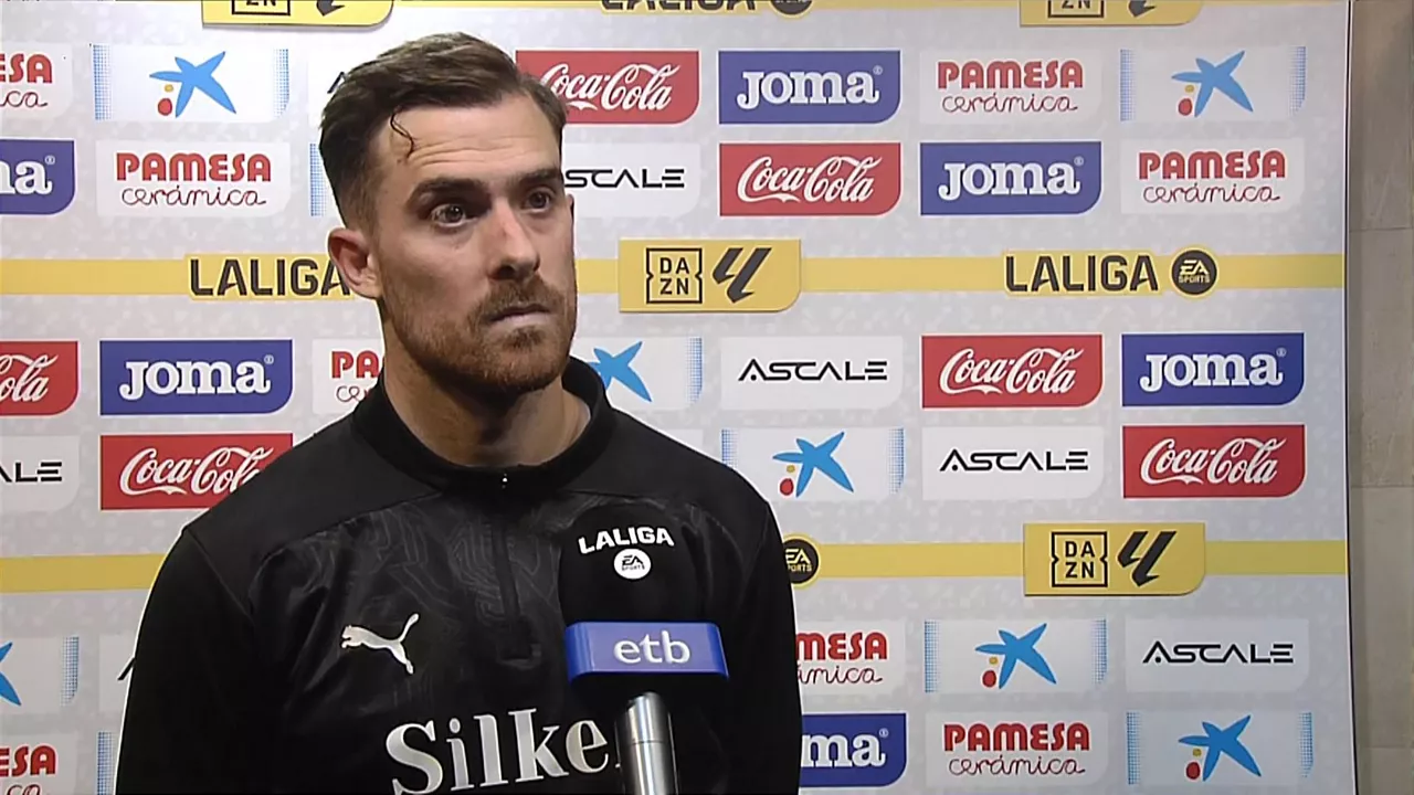 Toni Martinez. Alaveseko jokalaria. Vila-real - Alaves (3-1).