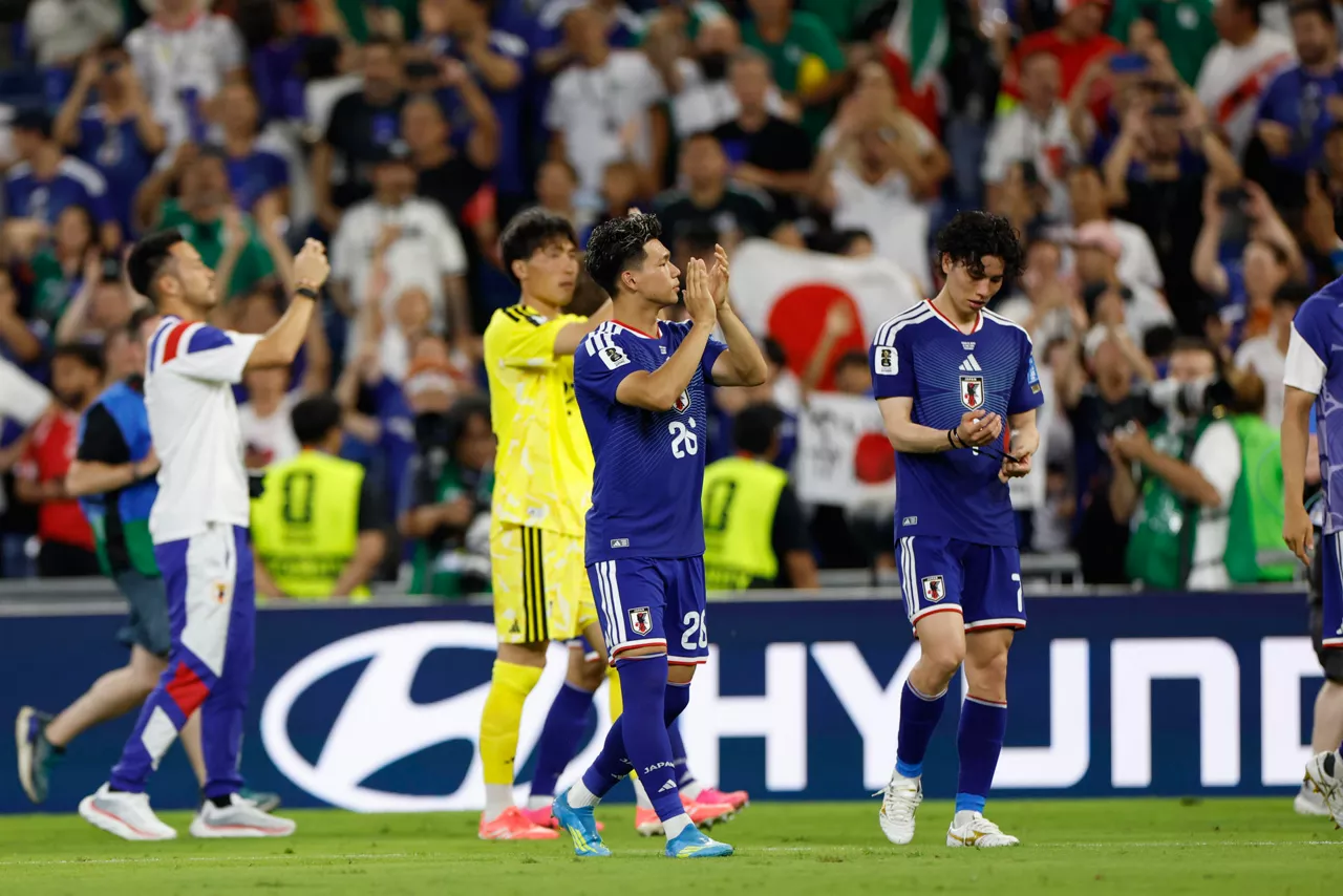 MONTERREY (MÉXICO), 21/06/2026.- Los jugadores de Japón celebran su victoria ante Túnez por 0-4 en el partido del grupo F del Mundial de la FIFA 2026 entre Túnez y Japón en el estadio BBVA en Monterrey (México). EFE/ Sashenka Gutiérrez

