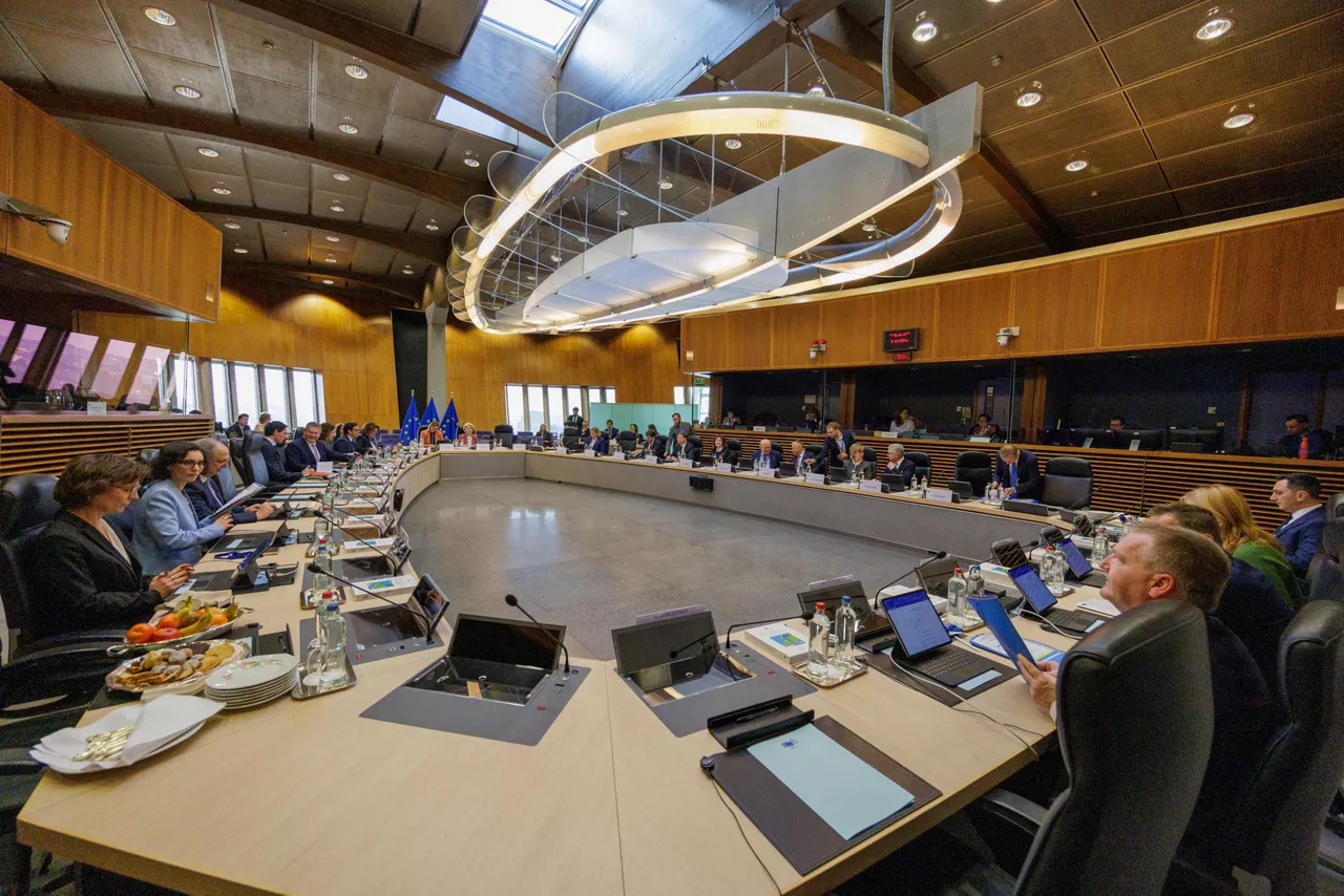 BELGIUM (BRUSSELS), 04/03/2026.- A view shows European Commission President Ursula von der Leyen chairing the EU Commission's weekly College meeting in Brussels, Belgium, 04 March 2026. (Bélgica, Bruselas) EFE/EPA/OLIVIER MATTHYS
