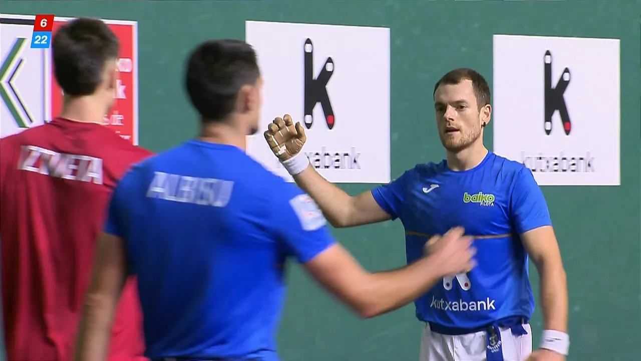 Unai Laso, Jon Ander Albisu eta Martxel Iztueta. Binakako Txapelketako ligaxka.