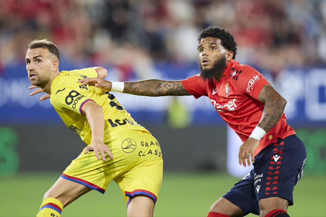 VALENTIN ROSIER ETA BORJA MAYORAL VILA-REAL TALDEKO JOKALARIA.