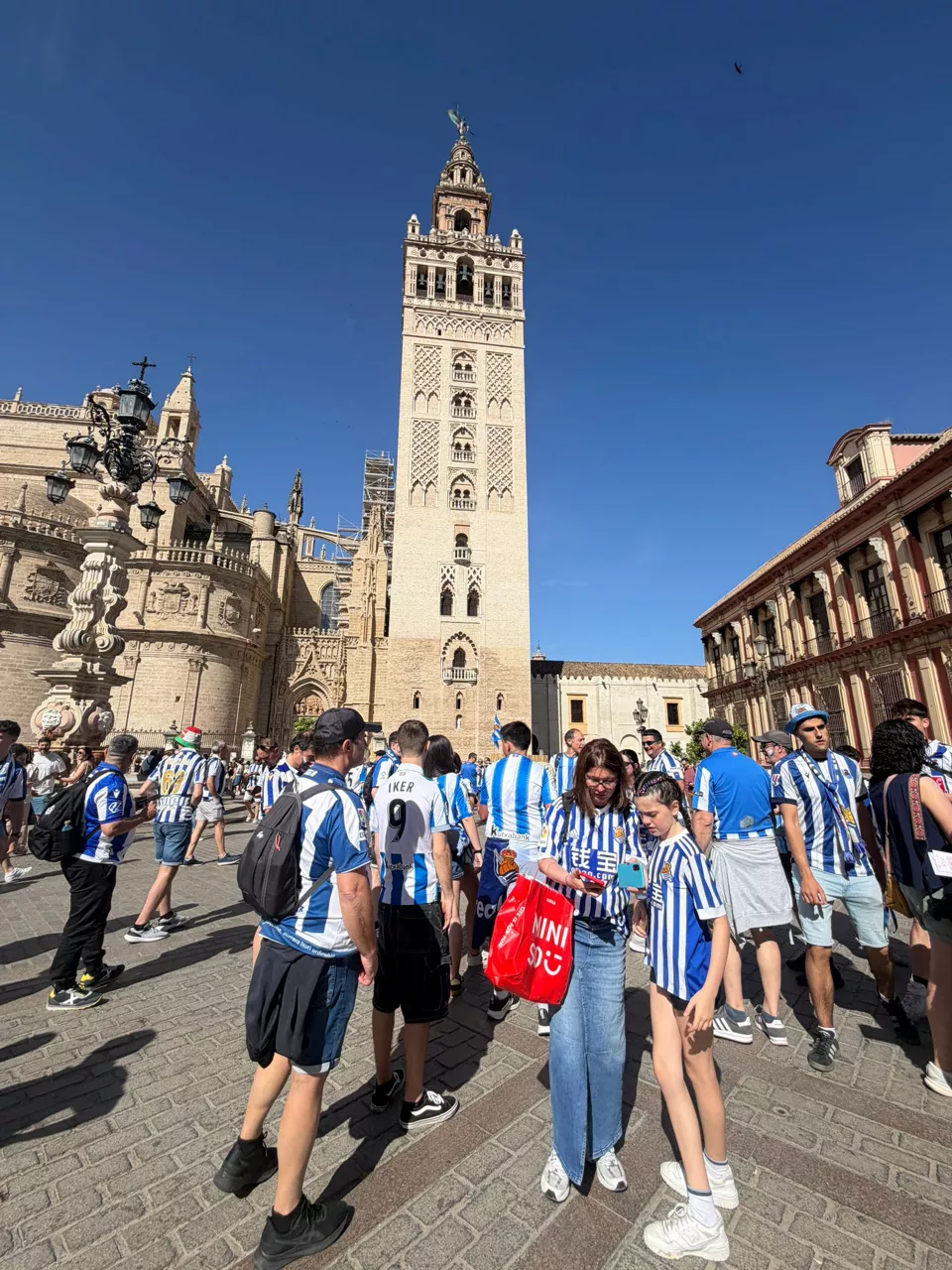 Seguidores de la Real en Sevilla. EITB