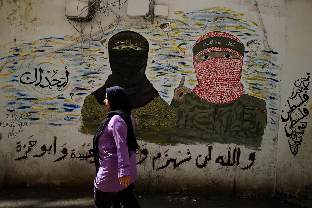 Mural en Beirut con la imagen de Abu Hamza y  Abu Obaida. Foto: Europa Press. 