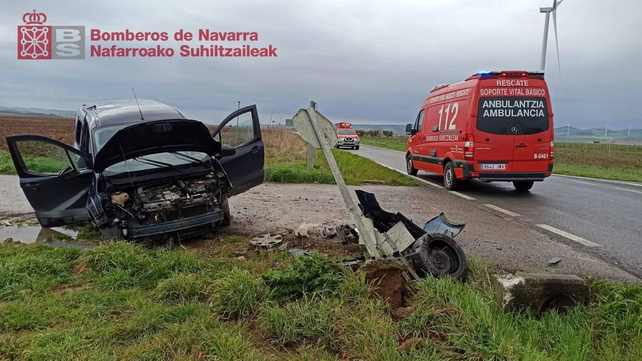 Herido un joven de 27 años en un accidente de tráfico en Berbinzana, Navarra (13/03/2025)