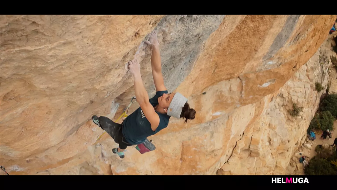 Ainhize Belar eskalatzailea izango da protagonista aste honetako "Helmuga" saioan.