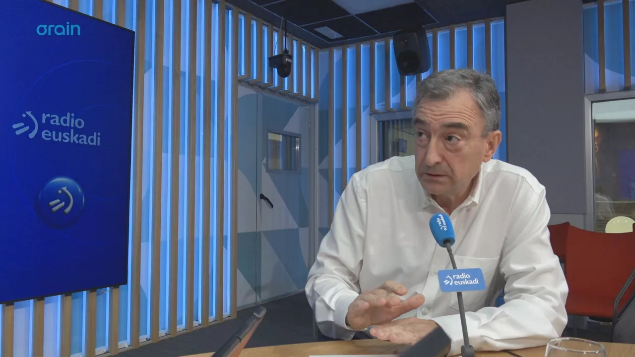 Aitor Esteban, presidente del BBB, en una entrevista en Radio Euskadi.