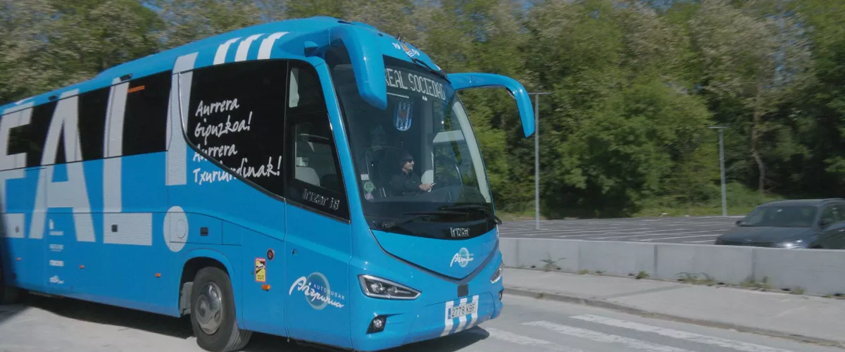 Gipuzkoako 70 bat alkate Sevillara joan dira, ordezkari gisa, partidua ikustera