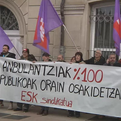 Anbulantzien protesta Legebiltzarrean