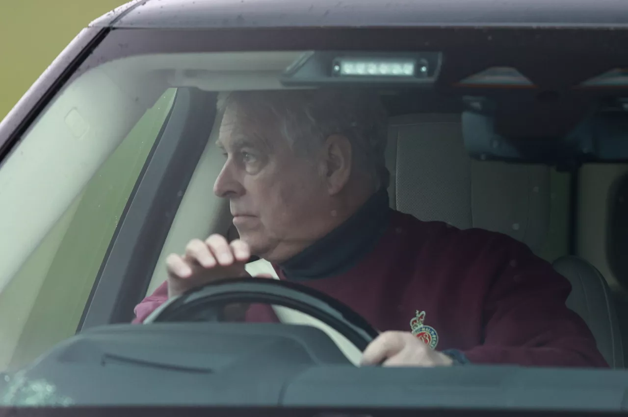 (Foto de ARCHIVO)

February 2, 2026, Windsor, Berkshire, UK: Windsor, UK. Andrew Mountbatten-Windsor is seen driving on The Long Walk in Windsor. About 3 million pages of Epstein files have been publicly released and among the many names and communications included are references to ex-Prince Andrewâ€s interactions with Jeffrey Epstein.,Image: 1071422970, License: Rights-managed, Restrictions: * United Kingdom Rights OUT *, Model Release: no, Credit line: Marcin Nowak / Zuma Press / ContactoPhoto
Editorial licence valid only for Spain and 3 MONTHS from the date of the image, then delete it from your archive. For non-editorial and non-licensed use, please contact EUROPA PRESS.



02/2/2026 ONLY FOR USE IN SPAIN