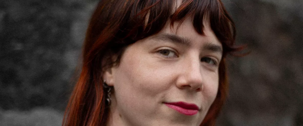 Ane Zubeldia "Kontra" poesia liburuaren egilea