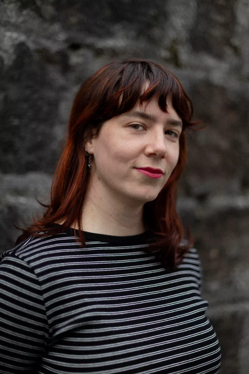 Ane Zubeldia "Kontra" poesia liburuaren egilea