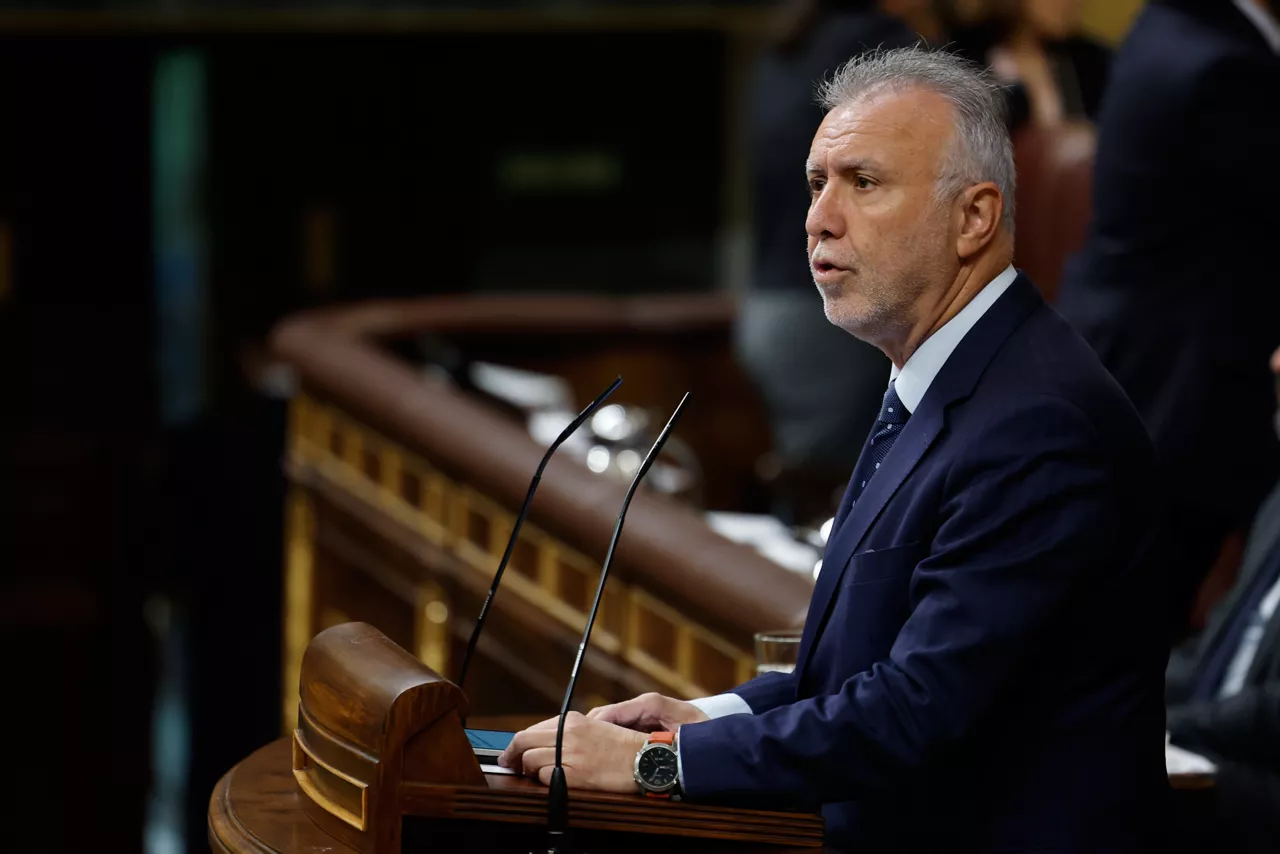 MADRID, 26/03/2026.- El ministro de Política Territorial y Memoria Democrática, Ángel Víctor Torres, interviene durante el pleno en el Congreso de los Diputados, este jueves. EFE/ Chema Moya
