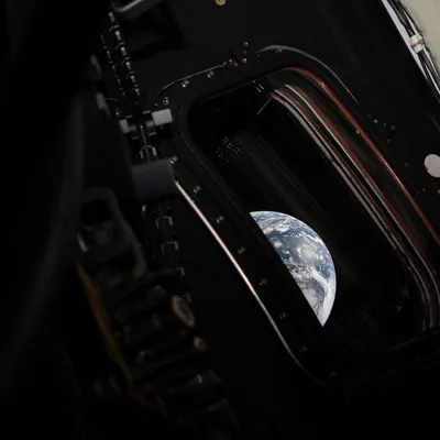 Los Ángeles (EE.UU.), 3 abr (EFE).- Foto de la Tierra tomada desde la nave Orión de la misión Artemis II. La histórica misión Artemis II, que busca el primer regreso del ser humano a la Luna en más de cincuenta años, se encuentra casi a la mitad de su camino al comenzar su tercer día de trayectoria y cuando la NASA no tuvo que realizar una maniobra de corrección ya que se mantiene en la ruta de vuelo correcta. EFE/ NASA - SOLO USO EDITORIAL/SOLO DISPONIBLE PARA ILUSTRAR LA NOTICIA QUE ACOMPAÑA (CRÉDITO OBLIGATORIO) -
