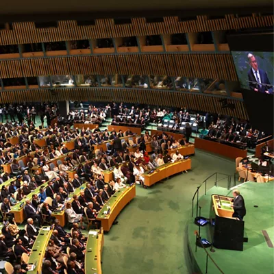 (Foto de ARCHIVO)

El secretario general de Naciones Unidas, António Guterres, interviene durante la sesión de apertura del Debate General del 80º período de sesiones de la Asamblea General de Naciones Unidas, en Nueva York, a 23 de septiembre de 2025, en Nueva York (Estados Unidos). El 80º período de sesiones de la Asamblea General de Naciones Unidas se centra en promover la paz y seguridad internacional, avanzar en la solución de dos Estados para Palestina, abordar la guerra en Ucrania, impulsar acción climática y transición energética, fortalecer derechos humanos e igualdad, y preparar la Agenda 2030.



Casa de S.M. el Rey

23 SEPTIEMBRE 2025;ONU;REY;ASAMBLEA ONU;DEBATE GENERAL;

23/9/2025