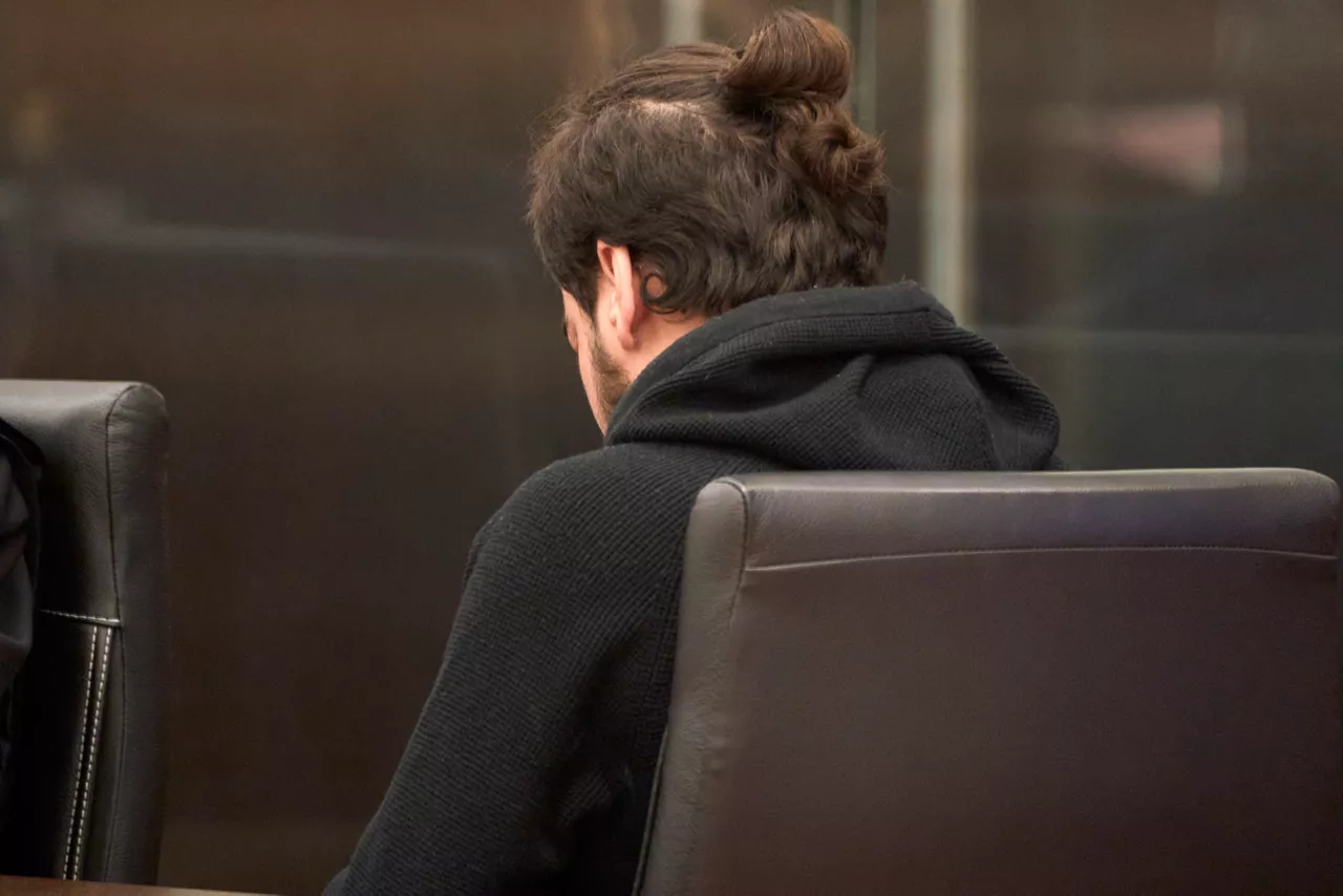 GRAFCAV2860. VITORIA, 04/05/2026.-Primera sesión del juicio con jurado popular al presunto asesino (en la imagen) de Maialen Mazón, la mujer de 32 años que estaba embarazada de gemelos en el momento de su asesinato en mayo de 2023. EFE / L. Rico
