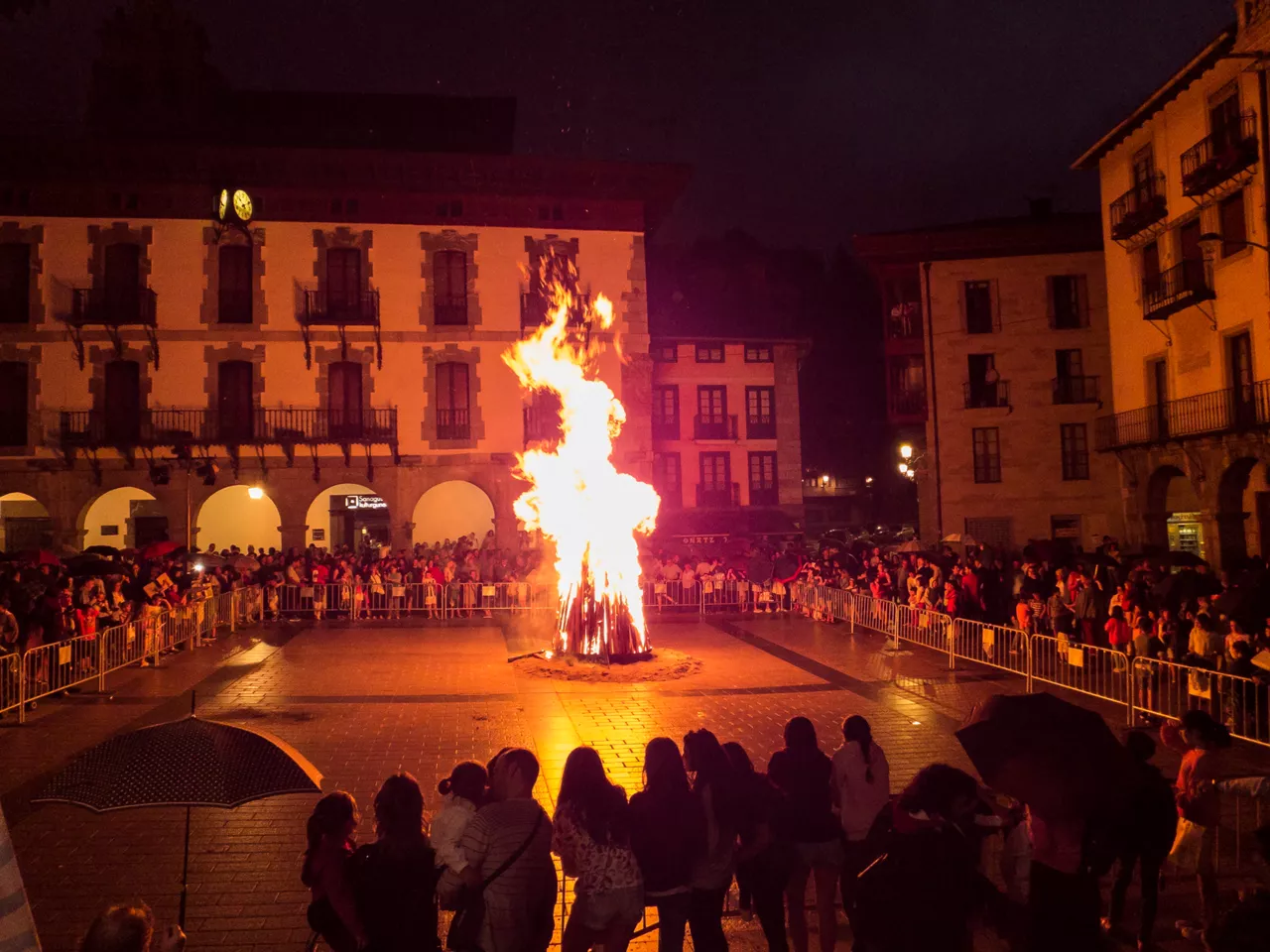 san joan sua hoguera san juan azpeitia