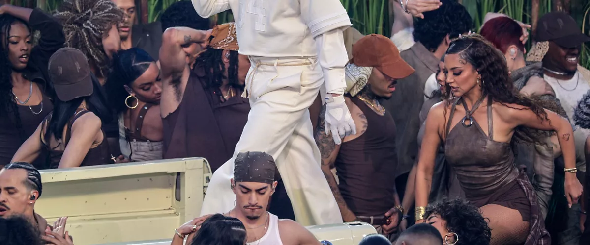 SANTA CLARA (United States), 09/02/2026.- Bad Bunny performs in the Halftime Show of the Super Bowl LX between the New England Patriots and the Seattle Seahawks at the Levi's Stadium in Santa Clara, California, USA, 08 February 2026. EFE/EPA/CHRIS TORRES

