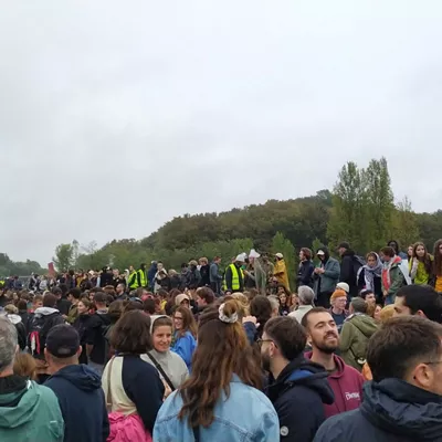 Baiona protestak. Autopista moztu dute