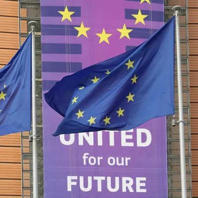 Banderas europeas en Bruselas. Unión Europea (UE), los 27. 